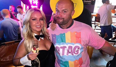 sexy bar crawl babes image