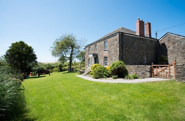 the old farmhouse image