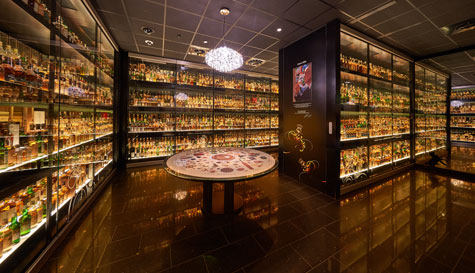 whisky tour (silver) image