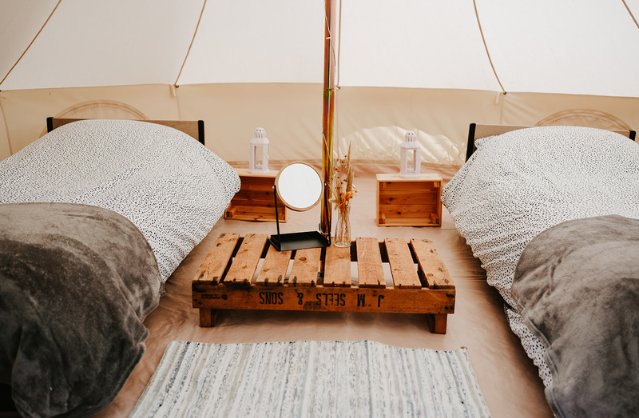 meadow view glamping image