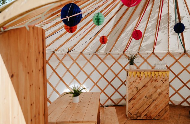 meadow view glamping image