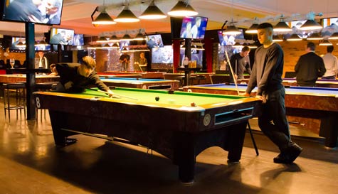 sports bar image
