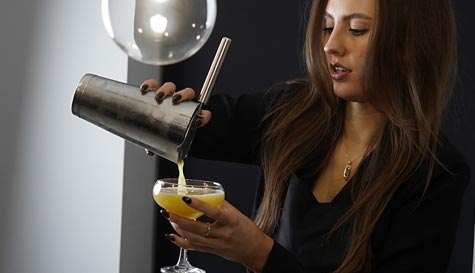mobile cocktail making image