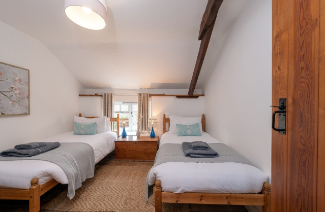 Thurlbear Cottage and Barn