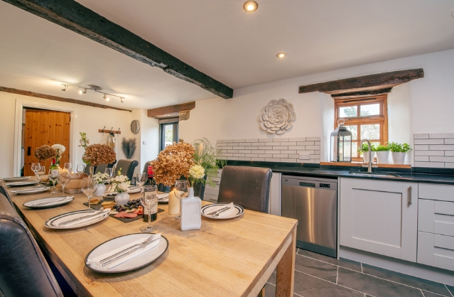 Thurlbear Cottage and Barn