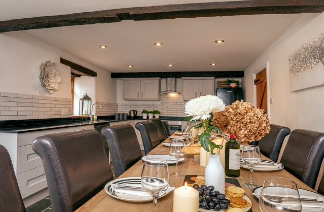 Thurlbear Cottage and Barn