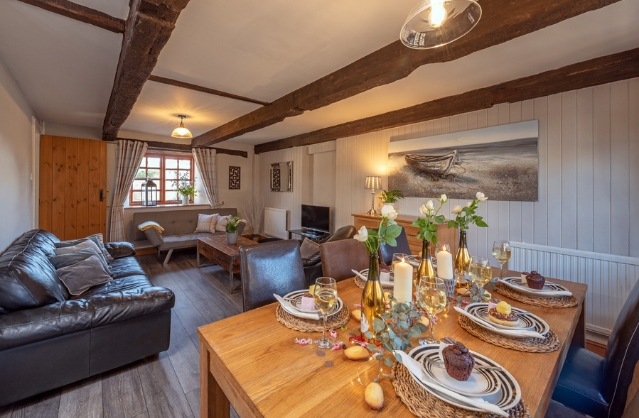 Thurlbear Cottage and Barn