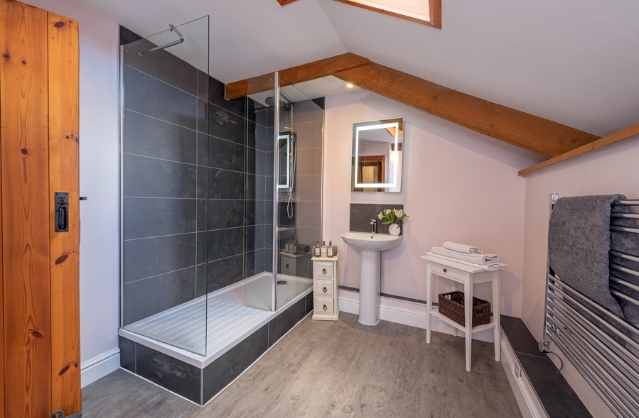 Thurlbear Cottage and Barn