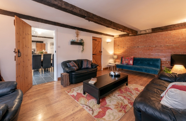 Thurlbear Cottage and Barn