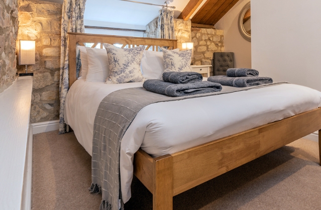 Thurlbear Cottage and Barn