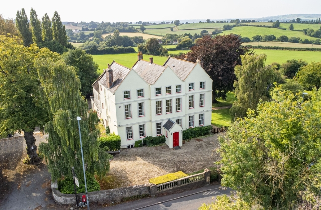 Bath accommodation