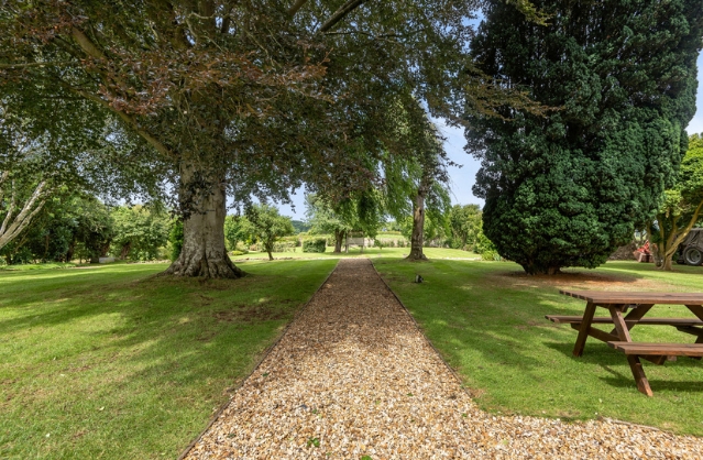 Bath accommodation