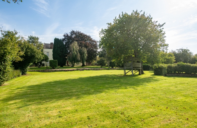 Bath accommodation