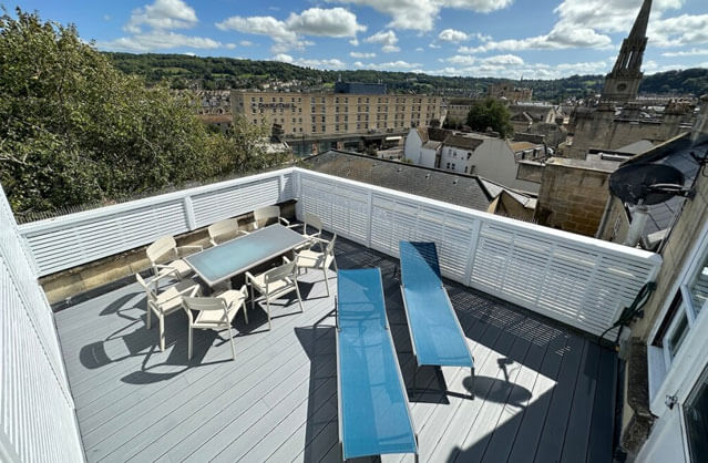 Bath accommodation