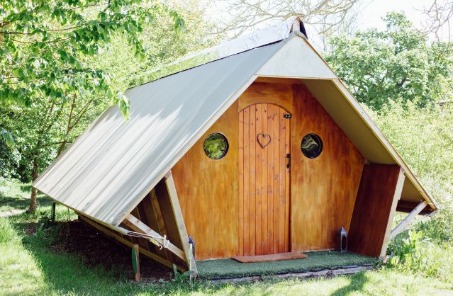 kingly glamping image