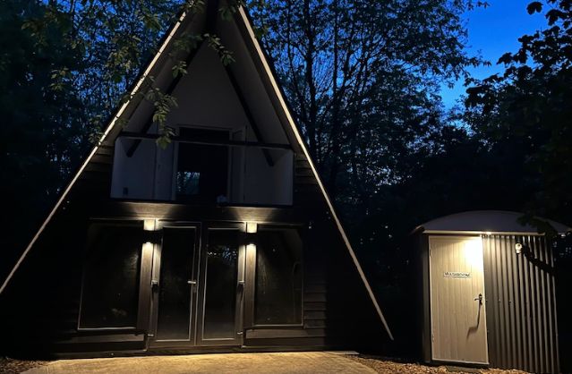 kingly glamping image