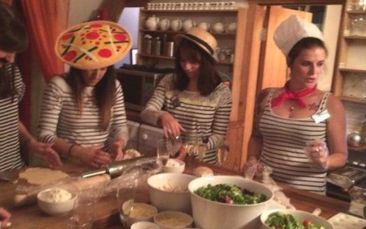 pizza making (diy) image