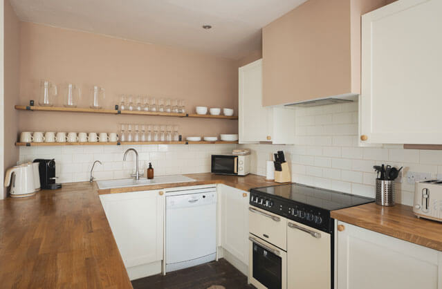 Bath accommodation