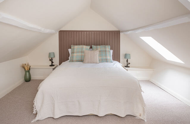 Bath accommodation