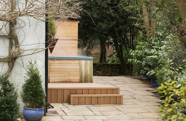 Bath accommodation