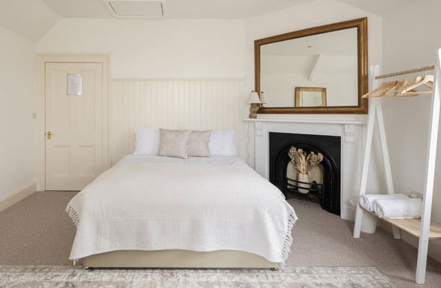 Bath accommodation