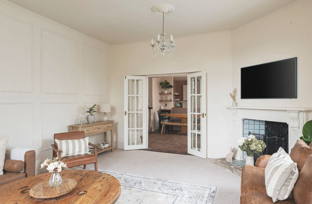 Bath accommodation