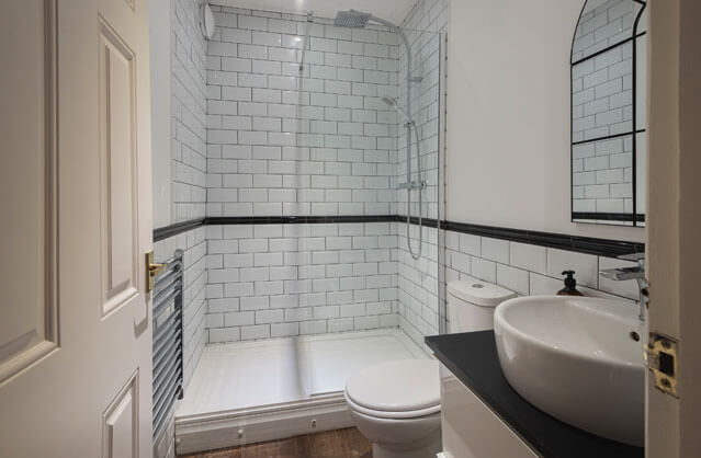 Bath accommodation