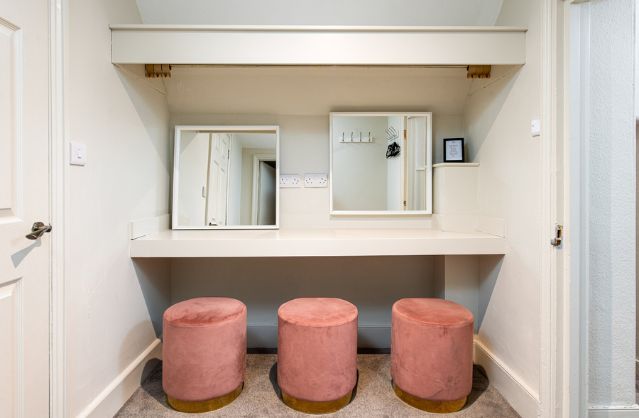 Bath accommodation
