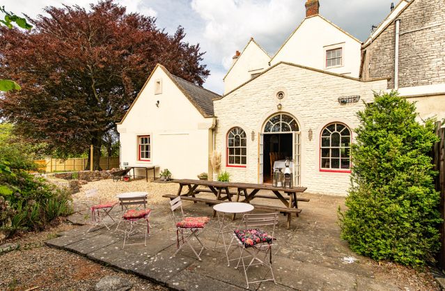 Bath accommodation