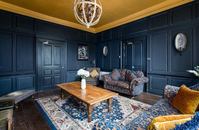 Bath accommodation