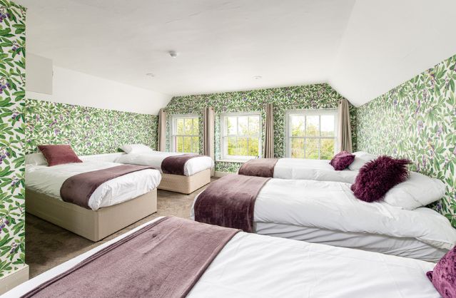 Bath accommodation