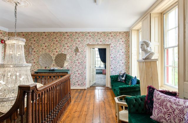 Bath accommodation