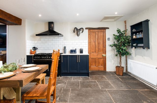 Bath accommodation