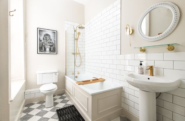 Bath accommodation