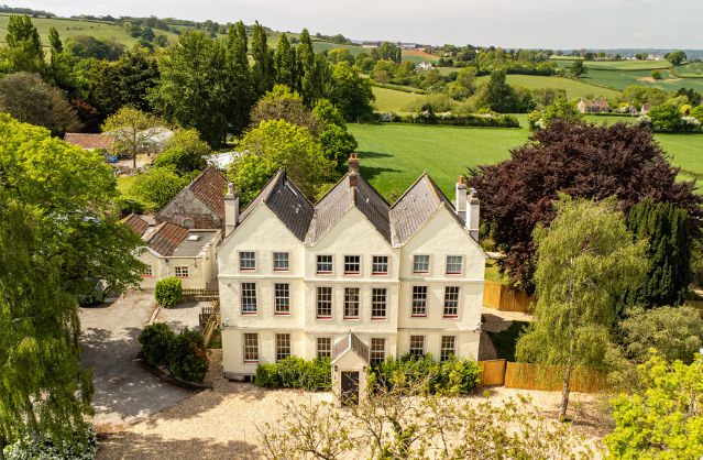 Bath accommodation