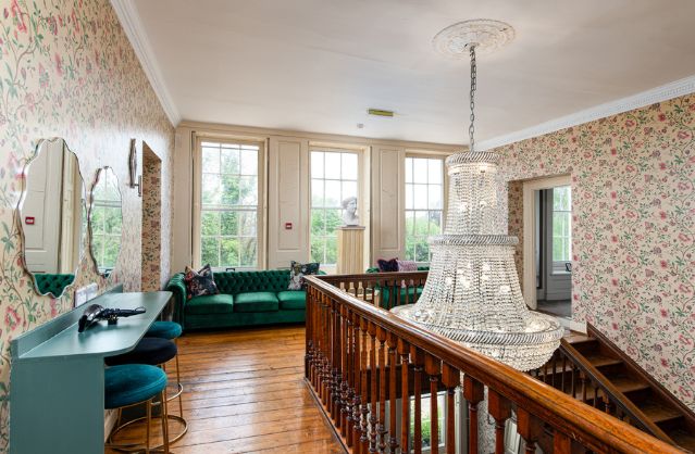 Bath accommodation