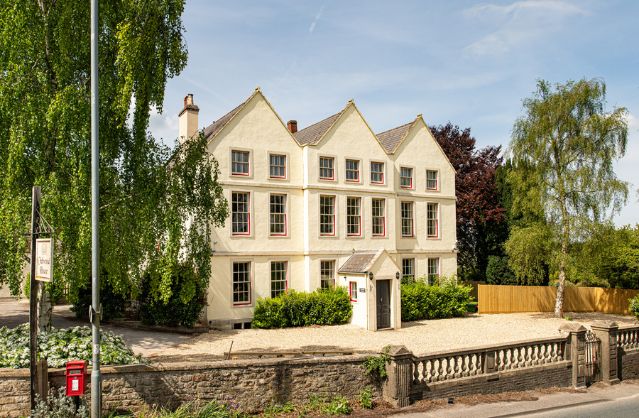 Bath accommodation