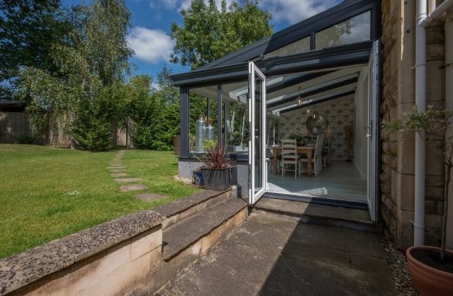Bath accommodation