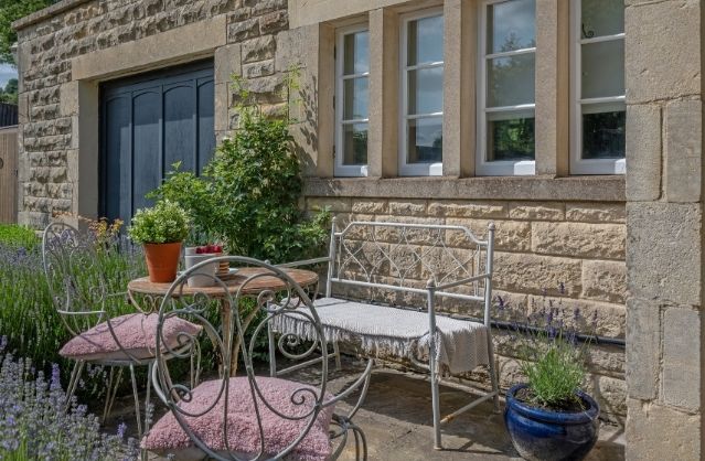 Bath accommodation