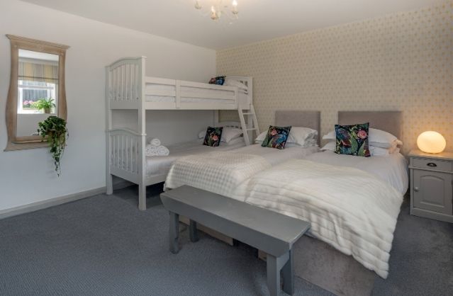 Bath accommodation