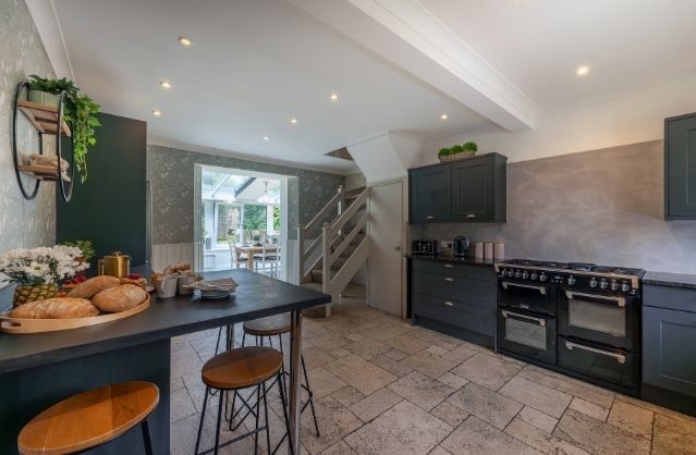 Bath accommodation