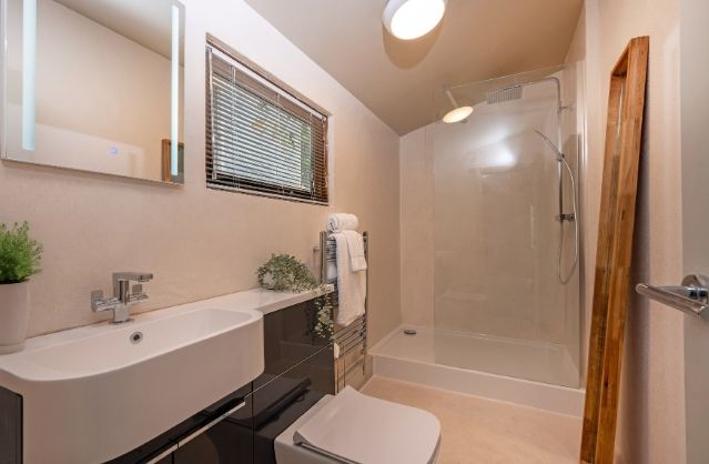 Bath accommodation
