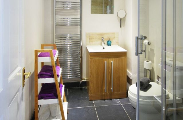 Bath accommodation