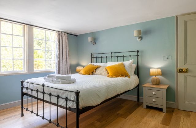 Bath accommodation