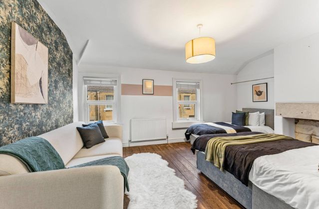 Bath accommodation
