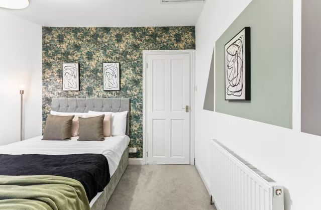 Bath accommodation