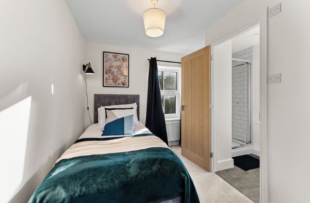 Bath accommodation