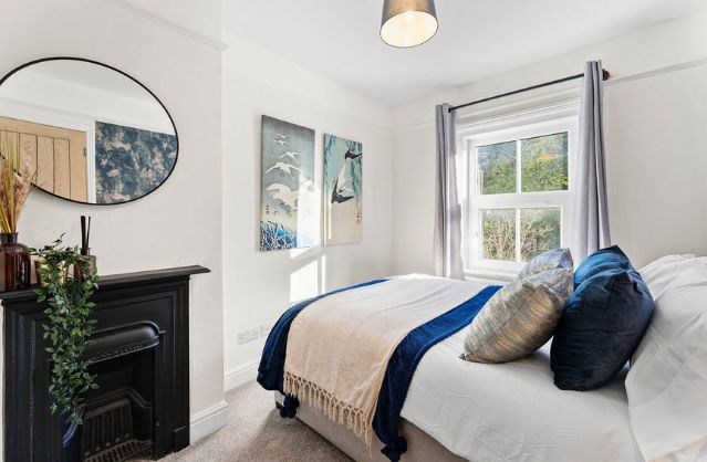 Bath accommodation