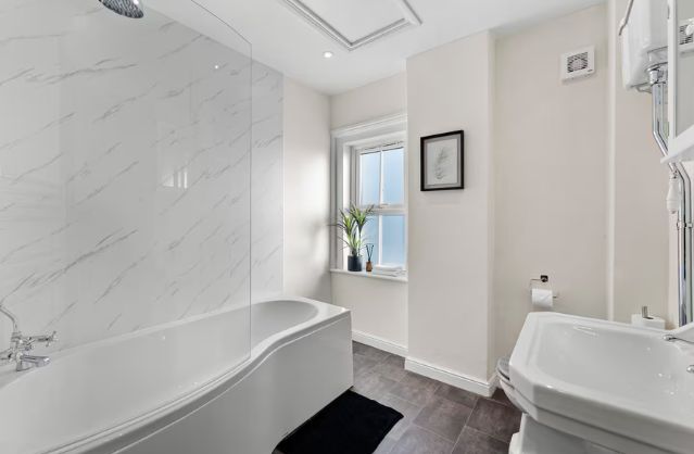Bath accommodation
