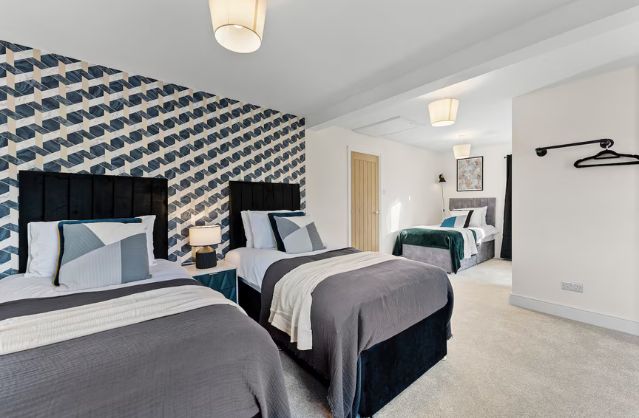 Bath accommodation